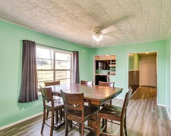 2 Mi to Phillips 66 Refinery: Home w/ Yard - Borger - Jídelna