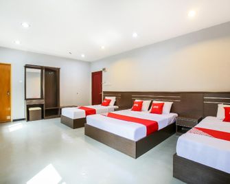 OYO 89660 Raudhah Inn Hotel - Tangkak - Bedroom
