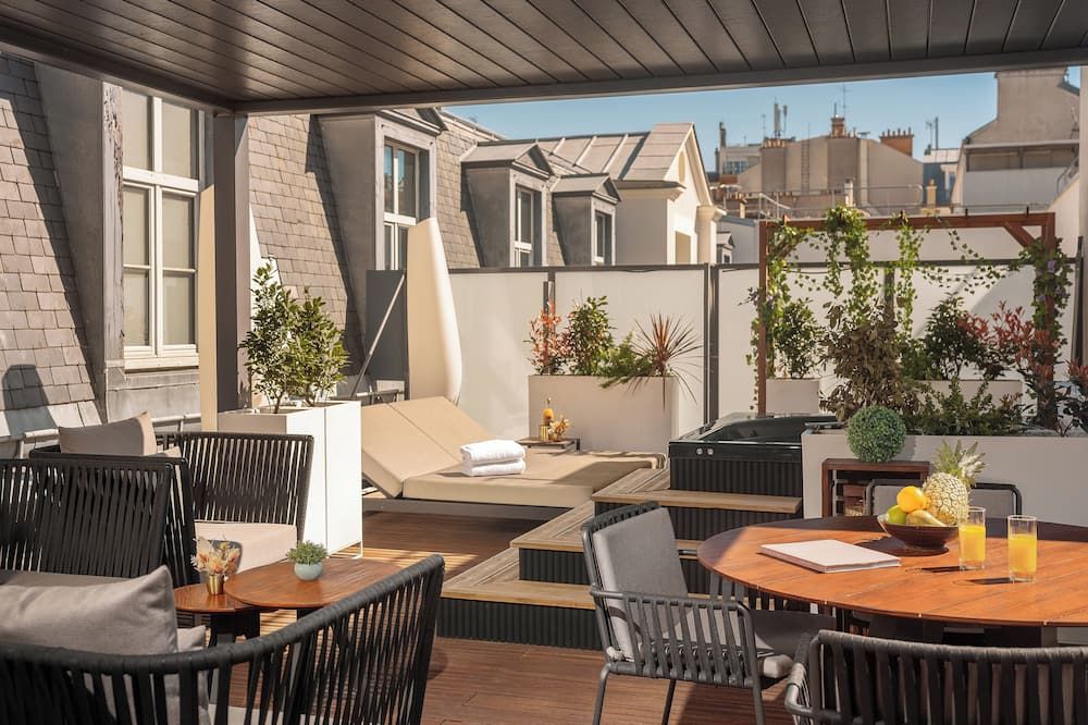 Niepce Paris Hotel, Curio Collection by Hilton