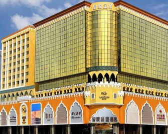 Casa Real Hotel - Macau - Building