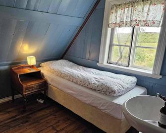 Lambalaekur Guesthouse - Borgarnes - Bedroom