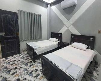 Al Qadir Residence - Multān - Bedroom