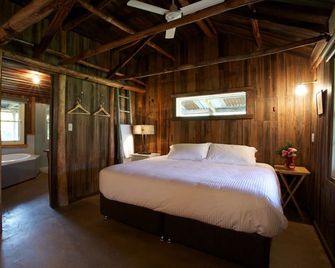 Historic Miners Cottage on Howqua River - Merrijig - Camera da letto