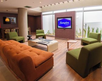 ハンプトン バイ ヒルトン クスコ - クスコ - ラウンジ