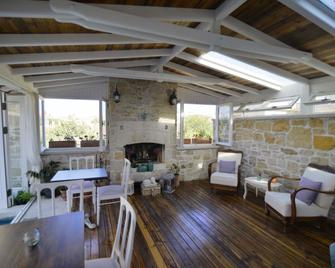 Eski Tas Hotel - Cesme