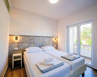 Resort Trcol - Novalja
