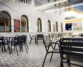 Hotel El Cruce Chauchina - Granada - Binnenhof