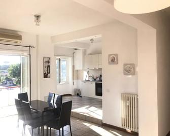Alloggio Ad Uso Turistico Lamberto Prene - Roma - Sala de jantar