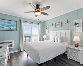 Bright and Sunny Condo with Stunning Oceanfront - North Myrtle Beach - Bedroom