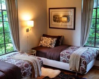 Relax or Entertain in Luxurious 2BR with Patio - Charlotte