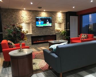 Quality Inn East Stroudsburg - Poconos - East Stroudsburg - Lounge