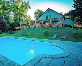 Hotel Chalet Montegut - Coulandon - Piscine