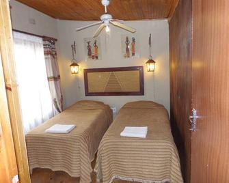 Hazyview Country Cottages - Hazyview - Habitación