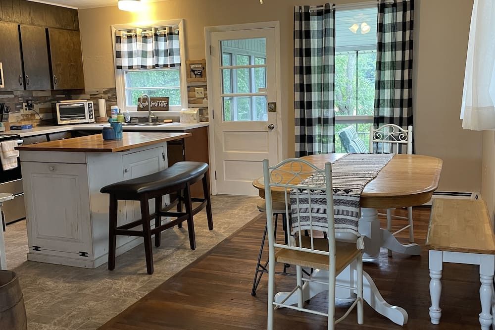 Newly Renovated! Way-Har Farms Guest Cottage