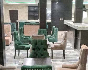 London Branch Hotel and Restaurant - Enugu - Lounge