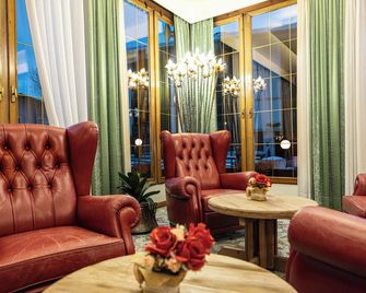 Grand Hotel Des Alpes - Сан-Мартіно-ді-Кастроцца - Лаунж