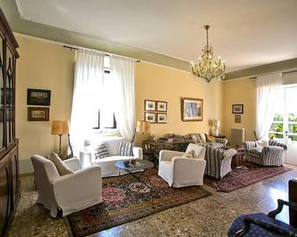 Villa Ascara - Fifteen Bedroom Villa, Sleeps 30 - Siena - Lounge