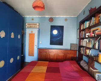 Cozy, beautiful house, equipped with every convenience, close to public transportation - Turín - Habitación