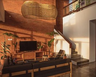 Yats Cocoon - Yogyakarta - Sala de estar