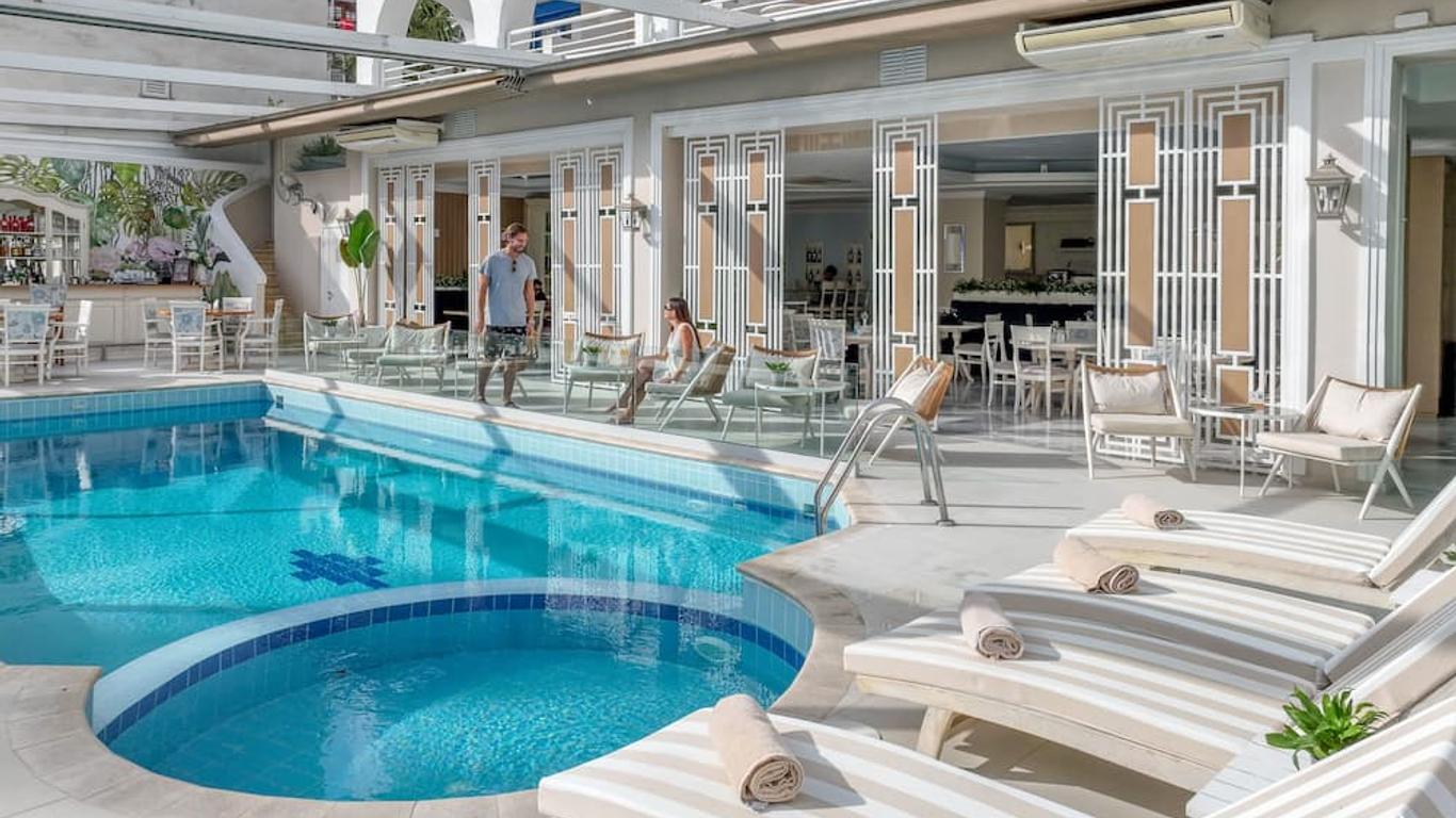 Secret Paradise Hotel & Spa