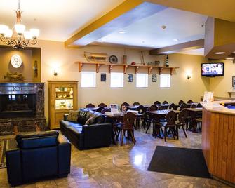 Fairbridge Inn & Suites - Leavenworth - Reception