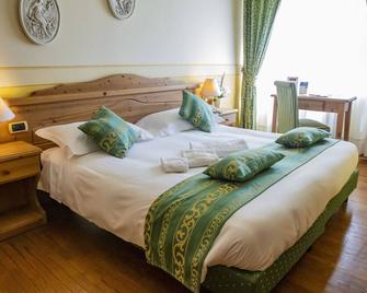 Hotel Villa Imperina - Agordo - Bedroom