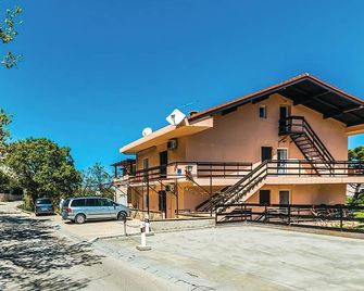 Lovely Apartment In Bosana With Wifi - Pag - Edificio