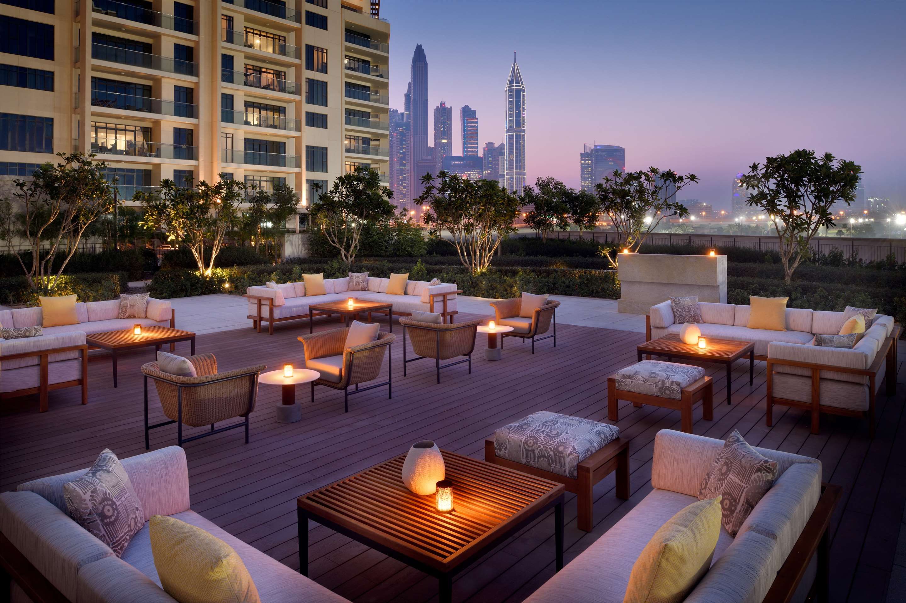 Vida Emirates Hills - Dubai - Pati