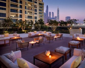 Vida Emirates Hills - Dubai - Pati