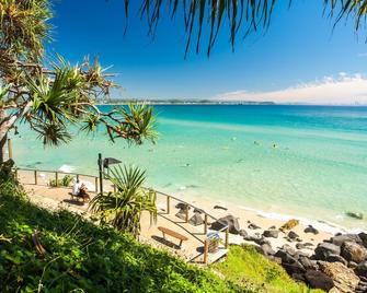 Bombora Resort - Coolangatta - Strand