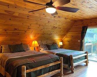 Cozy chalet in adorable Keene with AC, WiFi - Keene - Habitación