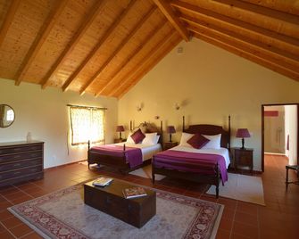 Quinta Do Scoto - סינטרה - חדר שינה