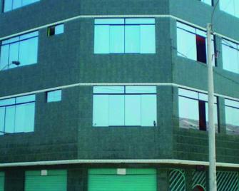 Hostal Elegant - Lima - Building