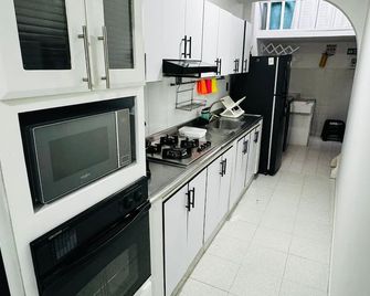 Casa Álamos con Aire ac. y Parking - Florencia - Kitchen