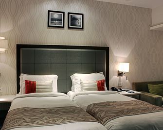 The Sahil Hotel - Mumbai - Bedroom