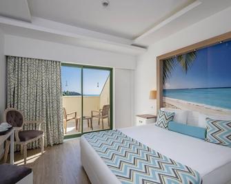 Iz Flower Side Beach - Side - Bedroom