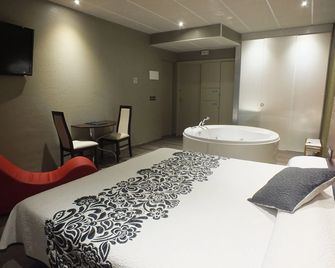 Motel Los Abedules - Oviedo