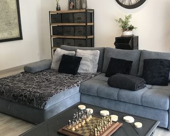 Modern villa to share with host - Digne-les-Bains - Sala de estar