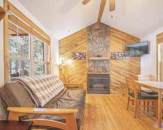 The Iris Cabin #1 Sum - Bayfield - Sala de estar