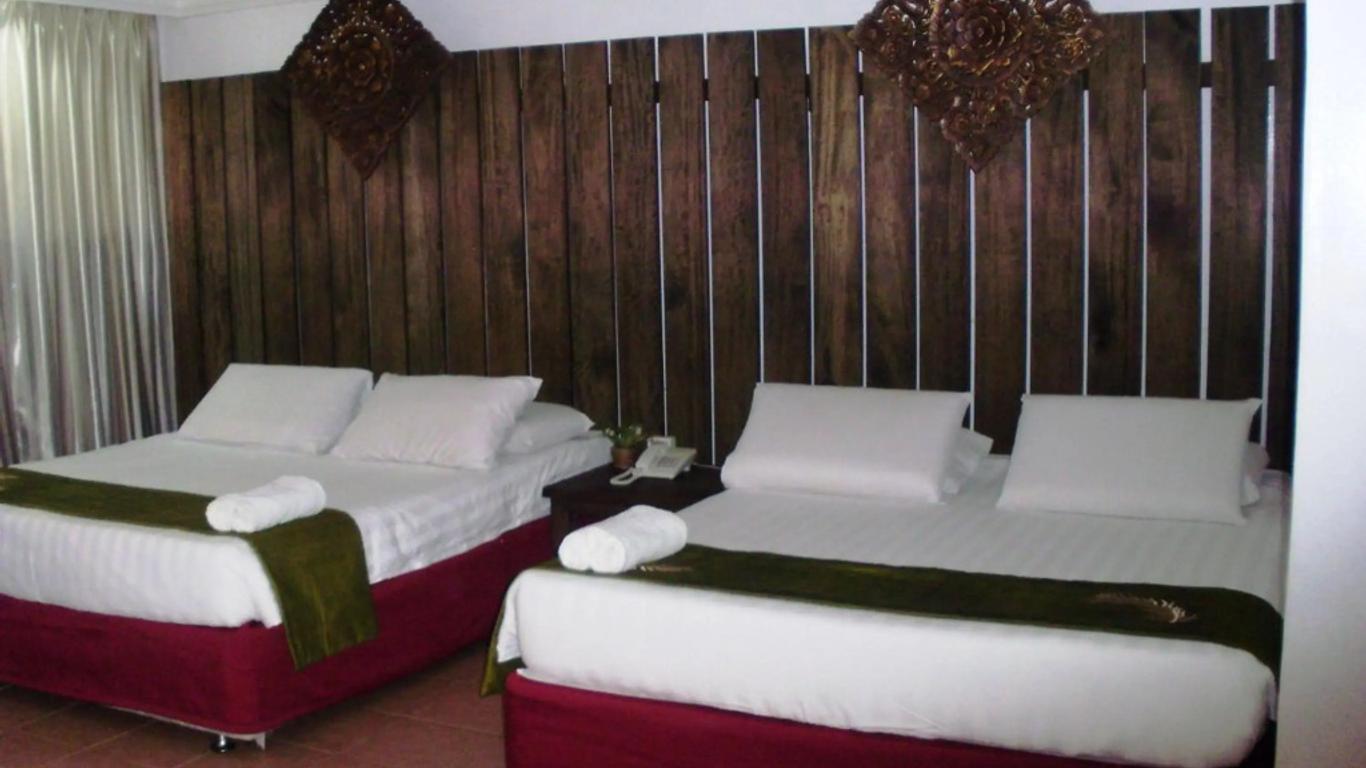 Eagle Bay Hotel