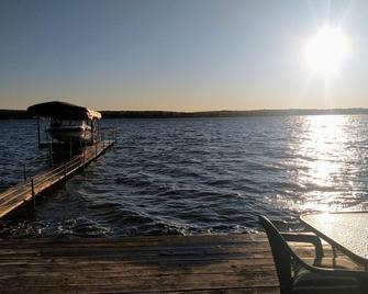 2-Bedroom Cabin - Otsego Lake - Gaylord - Beach