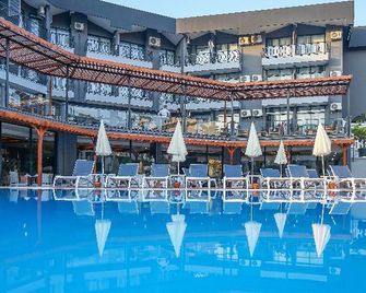 Clover Magic Park Side Otel - Side - Piscina