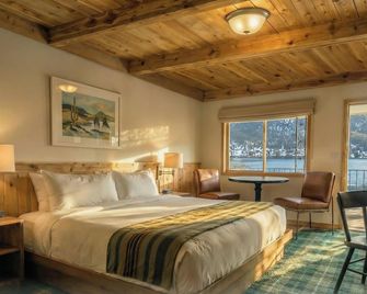 Western Riviera Lakeside Lodging - Grand Lake