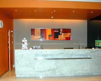 JinJiang Inn Nantong Gongnong Road - Nantong - Front desk
