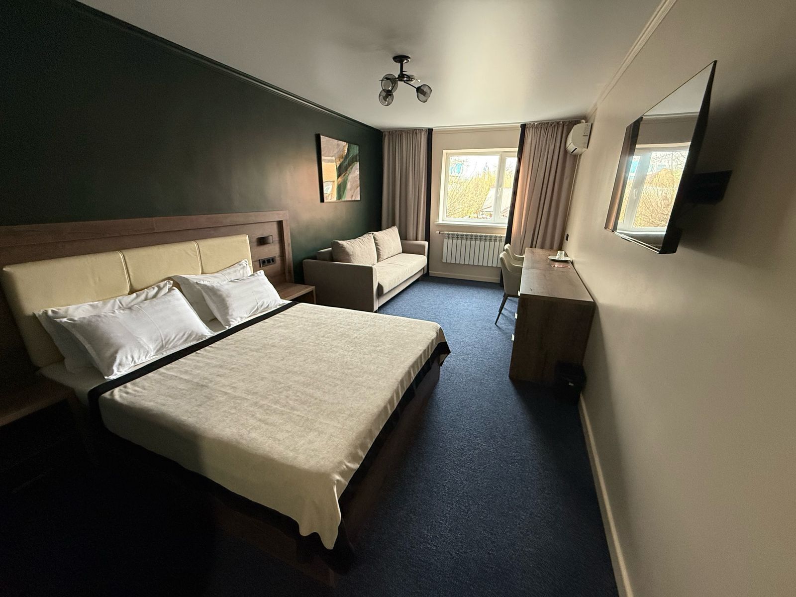 Ulpan Mini Hotel thumbnail 3
