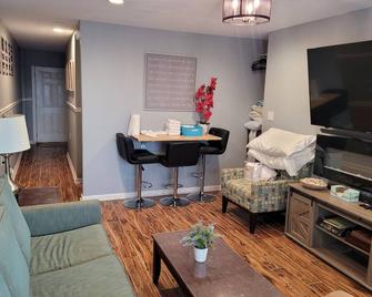 The Lakefront Suite At Beautiful Baywatch - Jacksonville - Olohuone