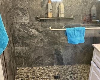 Great Mountain View in the heart of Central Oregon - Sisters - Bathroom