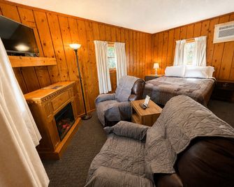 Cedars Motel - Saint Ignace - Bedroom