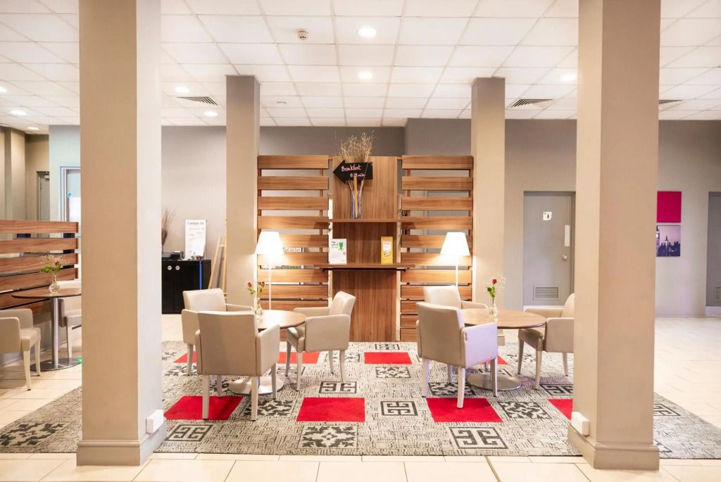 Campanile Swindon - סווינדון - לובי