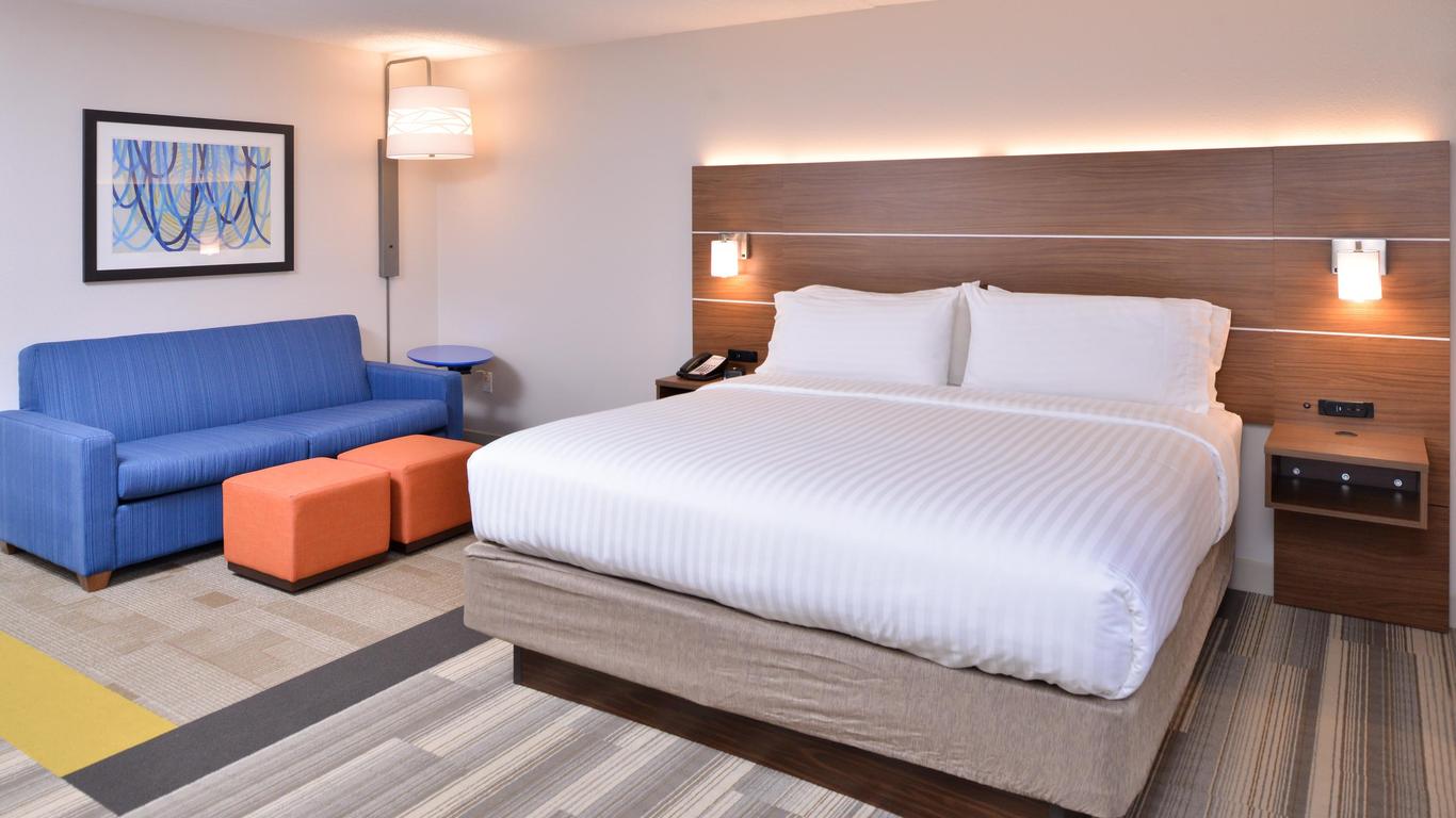 Holiday Inn Express & Suites Indianapolis Dtn-Conv Ctr Area By IHG